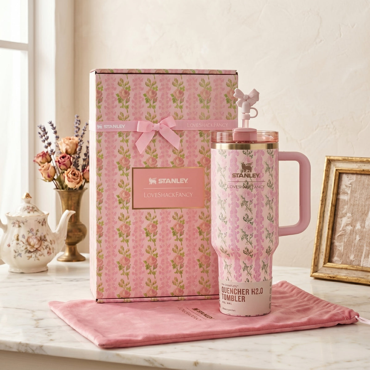 Stanley x LoveShackFancy Holiday Quencher H2.0 FlowState Tumbler 40 OZ – Rosa Beaux Pink